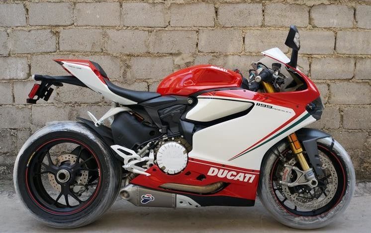 چهار سکته مغزی موتور 1199cc موتور Ducati سبک با 90 درجه 