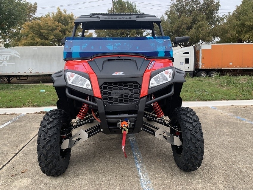 خودروهای گاز 1000 UTV کنار هم پشت بام ABS کامل دو برادر خروجی مسابقه