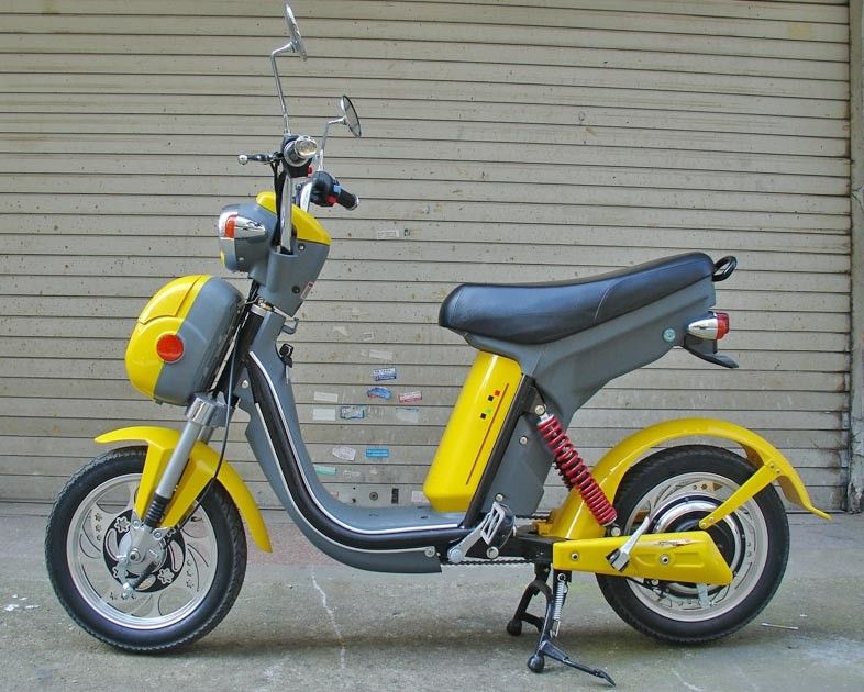 روروک مخصوص بچه ها با موتور الکتریکی با سرعت بالایی 350 وات بالغ بر 450 وات E-Scooter بزرگسال با گواهینامه CE