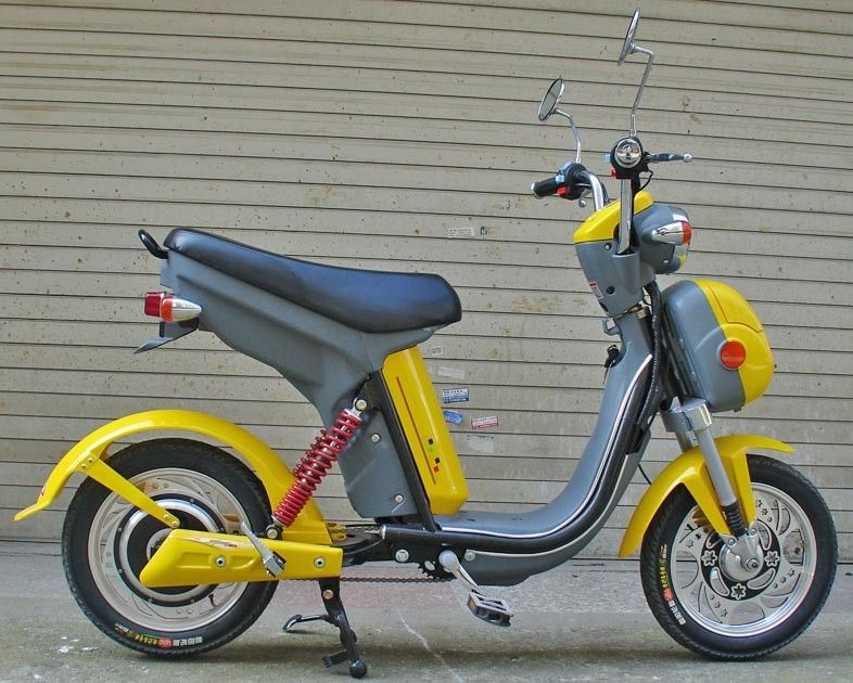 روروک مخصوص بچه ها با موتور الکتریکی با سرعت بالایی 350 وات بالغ بر 450 وات E-Scooter بزرگسال با گواهینامه CE