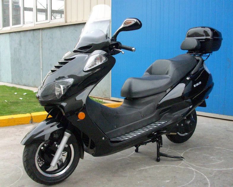 Cvt Gear Motor Scooter 250cc با عقب دیفرانسیل عقب دیسک ترمز Chengshin Dot Tire