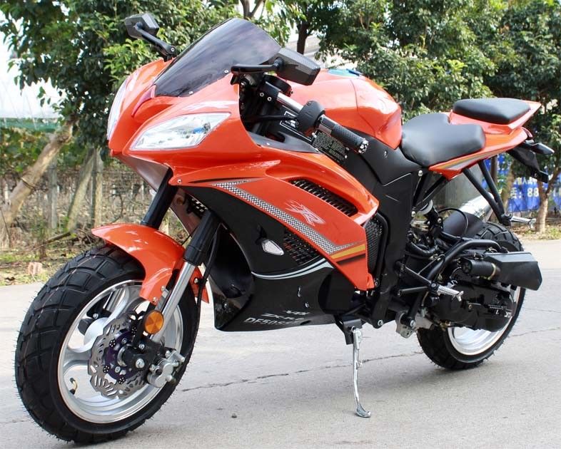یک موتور سیکلت دوچرخه 200cc خیابانی 4 سیلندر Cool CVT با سیستم شروع کلید